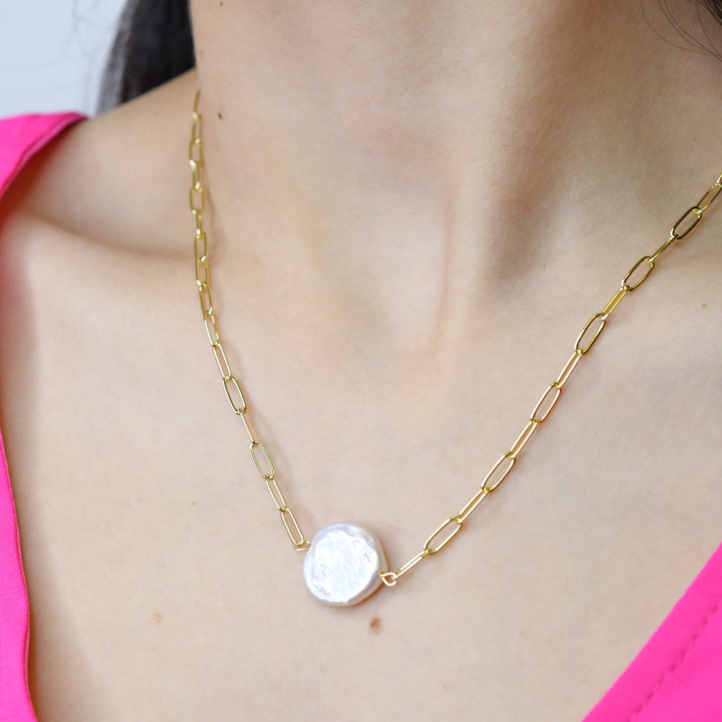 dainty gold necklace, layered design, boutique wholesale, womens accessories, statement piece, trendy style, waterproof, hypoallergenic, tarnish free,pearl