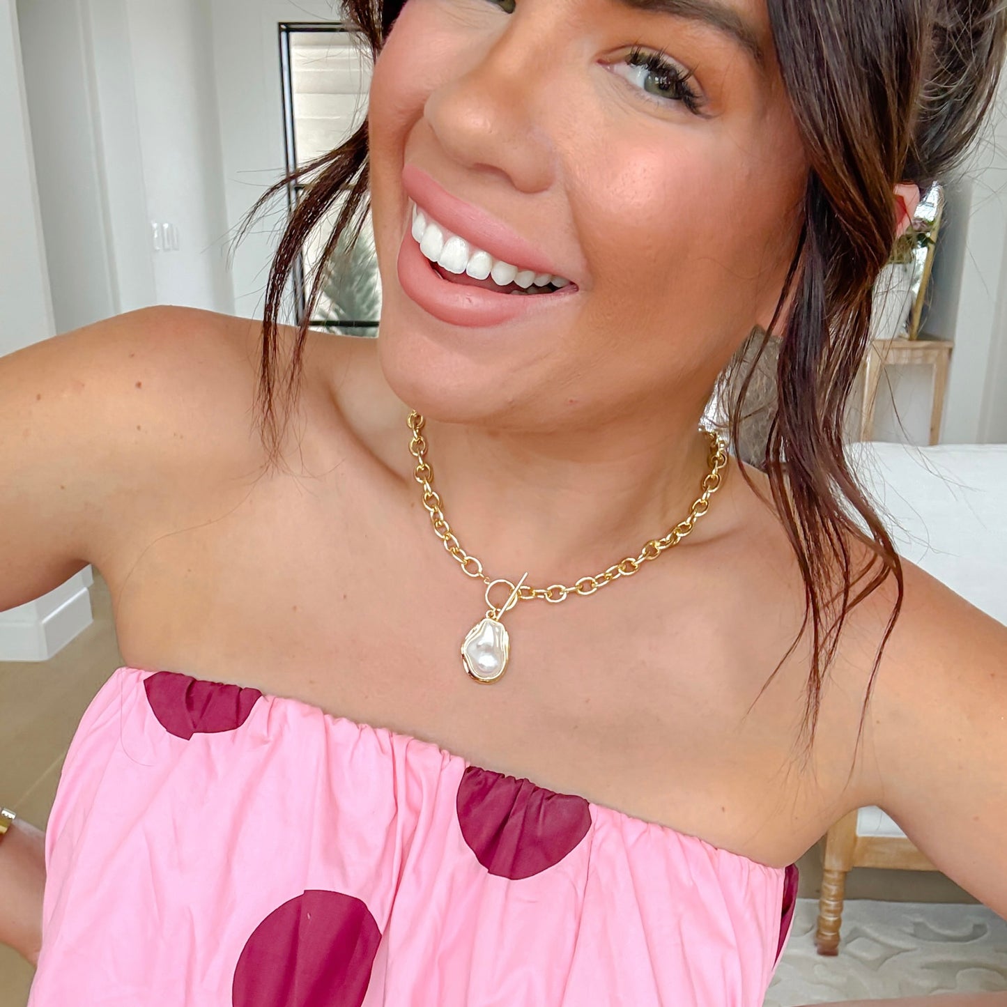 Golden Drift Pearl Necklace