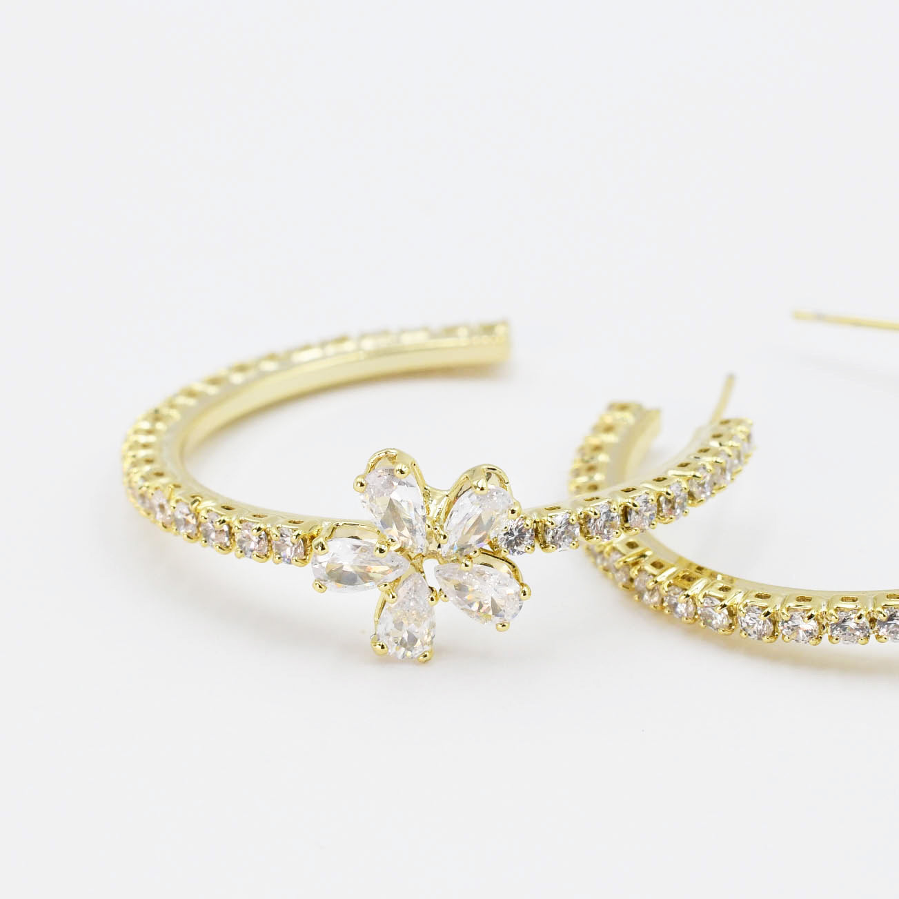 Crystal Flower Hoop Gold F16