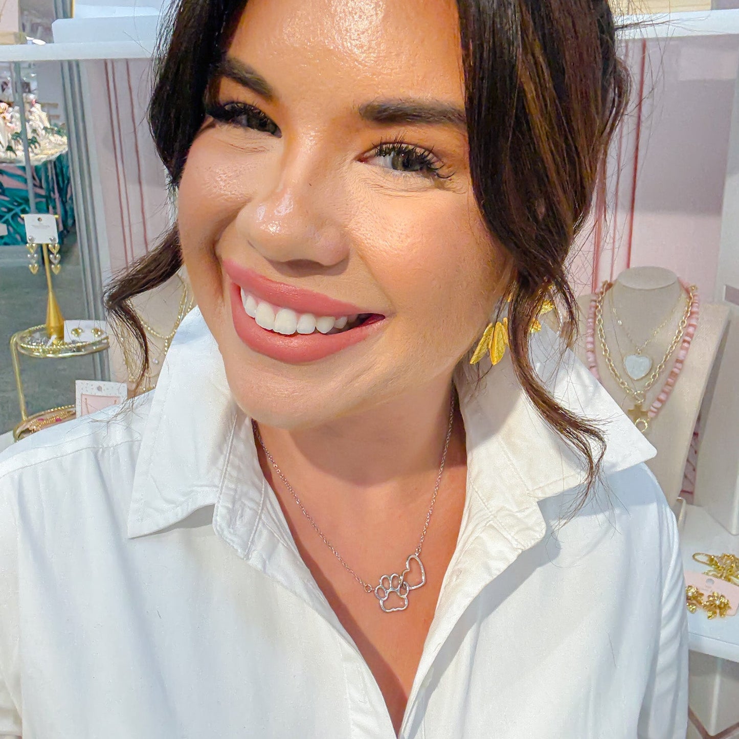 premium silver necklace crafted for everyday wear, offering a dainty handcrafted style with a waterproof, hypoallergenic, tarnish free finish, ideal for minimal modern jewelry lovers, available as wholesale for boutiques