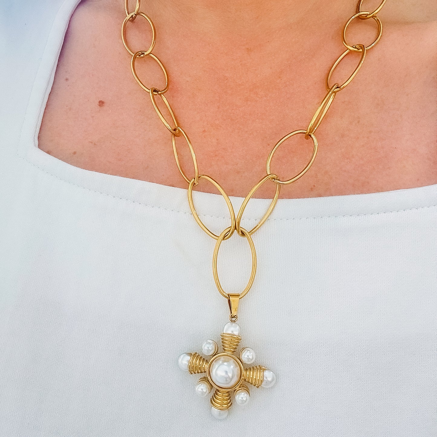 Sitting Pretty Gold Necklace
