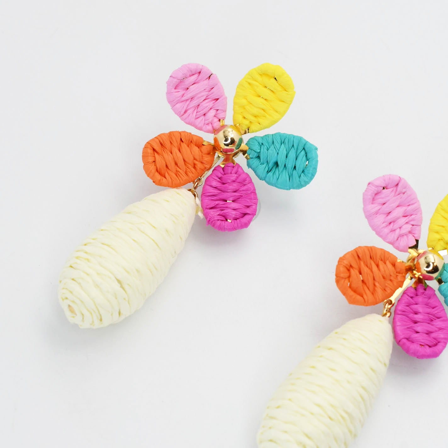 Multi Raffia Flower A42