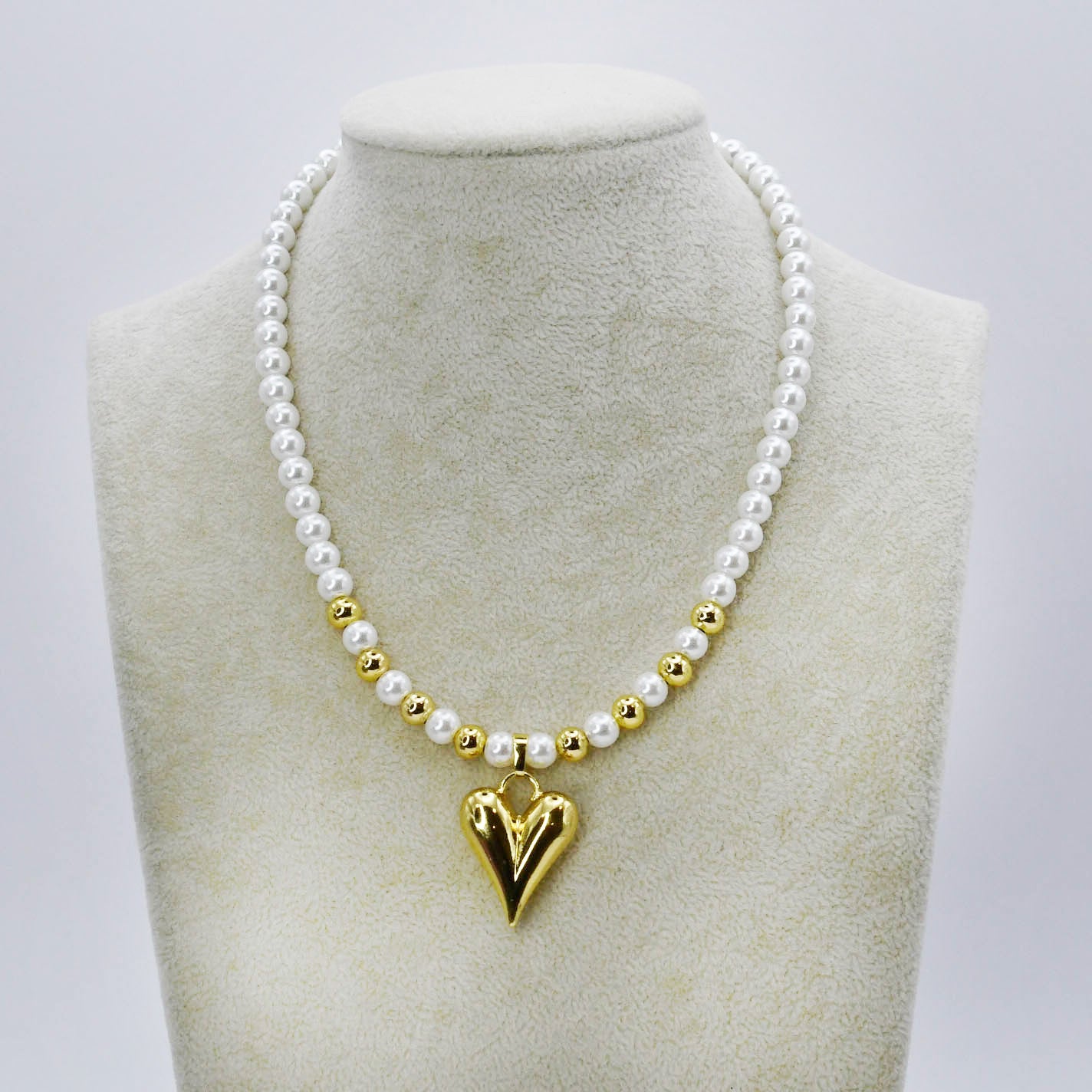 Pearly Teardrop Heart Necklace A15