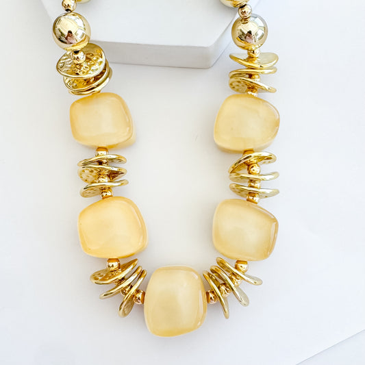Radiant Loop cream Necklace