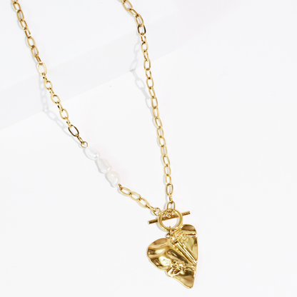 A Pearly Love Waterproof Necklace
