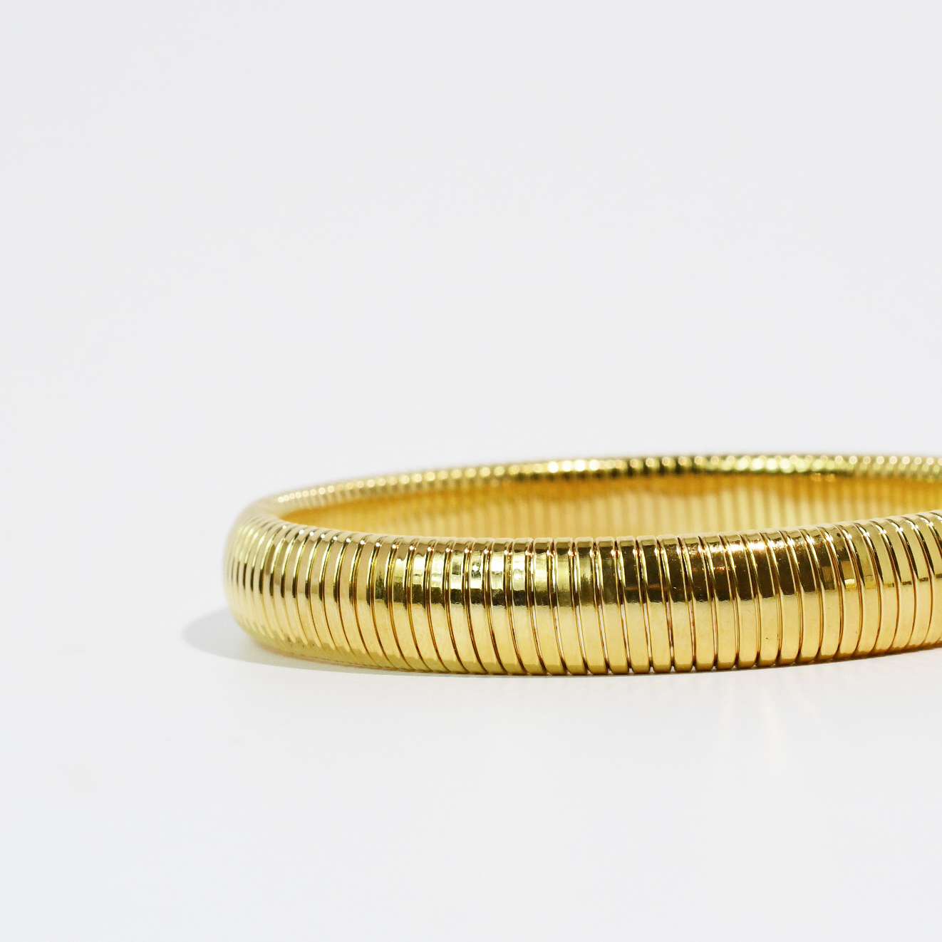 Chic Ribbed Bracelet