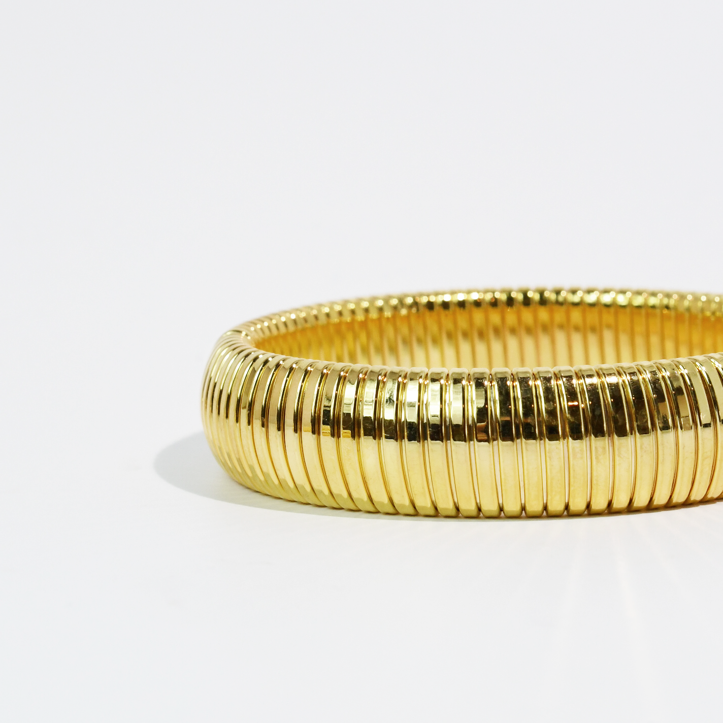 Chic Ribbed Bracelet