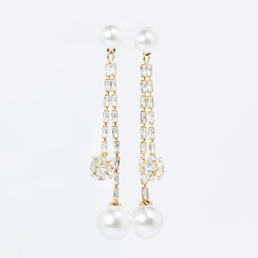 Drop Pearls Earring