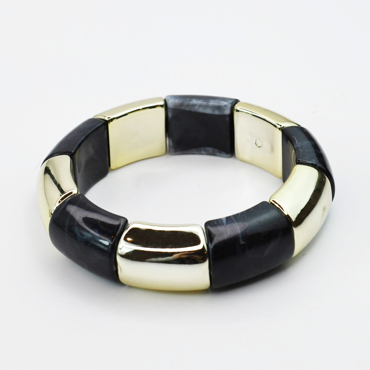 colorful gemstone jewelry, beaded fashion bracelet, gold or silver tone accessory, handcrafted beaded piece, trendy boho chic jewelry, vibrant statement wristwear, artisan handmade design, everyday stackable accessory, fashion jewelry for women, premium jewelry gift idea, boutique style wristwear, elevated modern jewelry