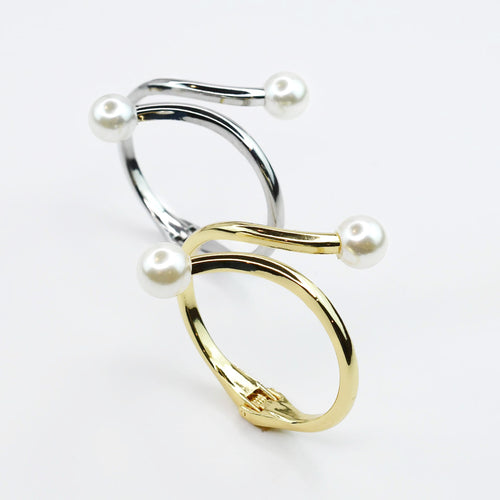 Modern bangle bracelet, Stylish minimalist bracelet, Sleek contemporary bangle, Polished chic bracelet, Clean modern bangle, Elegant simple bracelet, Smooth stylish bangle, Classic modern bracelet, Trendy sleek bangle, Refined minimalist bracelet, Contemporary chic bangle, Versatile modern bracelet