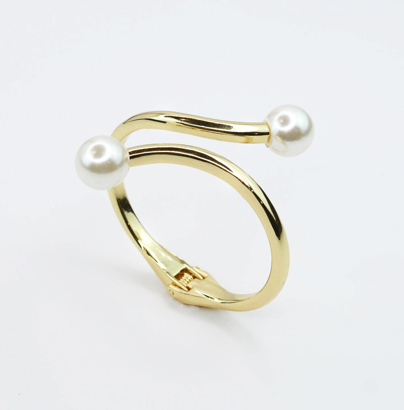 Modern bangle bracelet, Stylish minimalist bracelet, Sleek contemporary bangle, Polished chic bracelet, Clean modern bangle, Elegant simple bracelet, Smooth stylish bangle, Classic modern bracelet, Trendy sleek bangle, Refined minimalist bracelet, Contemporary chic bangle, Versatile modern bracelet