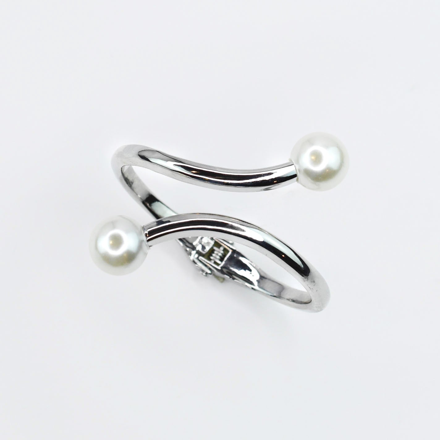 Modern bangle bracelet, Stylish minimalist bracelet, Sleek contemporary bangle, Polished chic bracelet, Clean modern bangle, Elegant simple bracelet, Smooth stylish bangle, Classic modern bracelet, Trendy sleek bangle, Refined minimalist bracelet, Contemporary chic bangle, Versatile modern bracelet