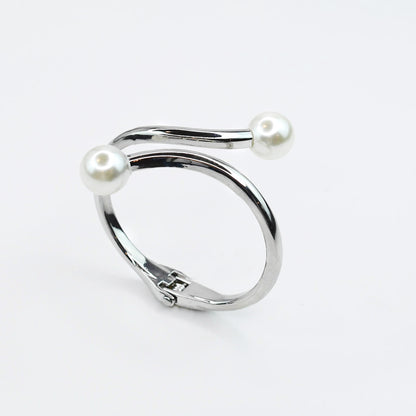 Modern bangle bracelet, Stylish minimalist bracelet, Sleek contemporary bangle, Polished chic bracelet, Clean modern bangle, Elegant simple bracelet, Smooth stylish bangle, Classic modern bracelet, Trendy sleek bangle, Refined minimalist bracelet, Contemporary chic bangle, Versatile modern bracelet