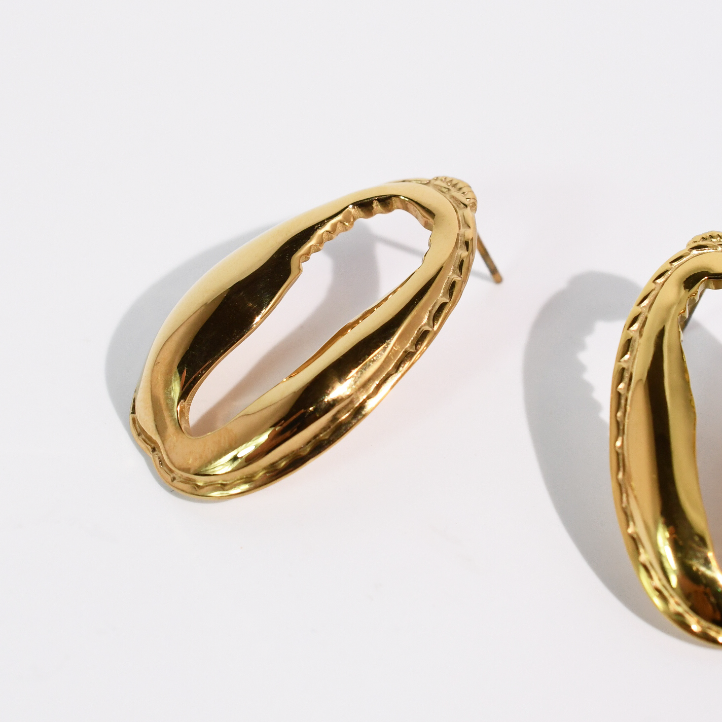 Melted Goldie Stud