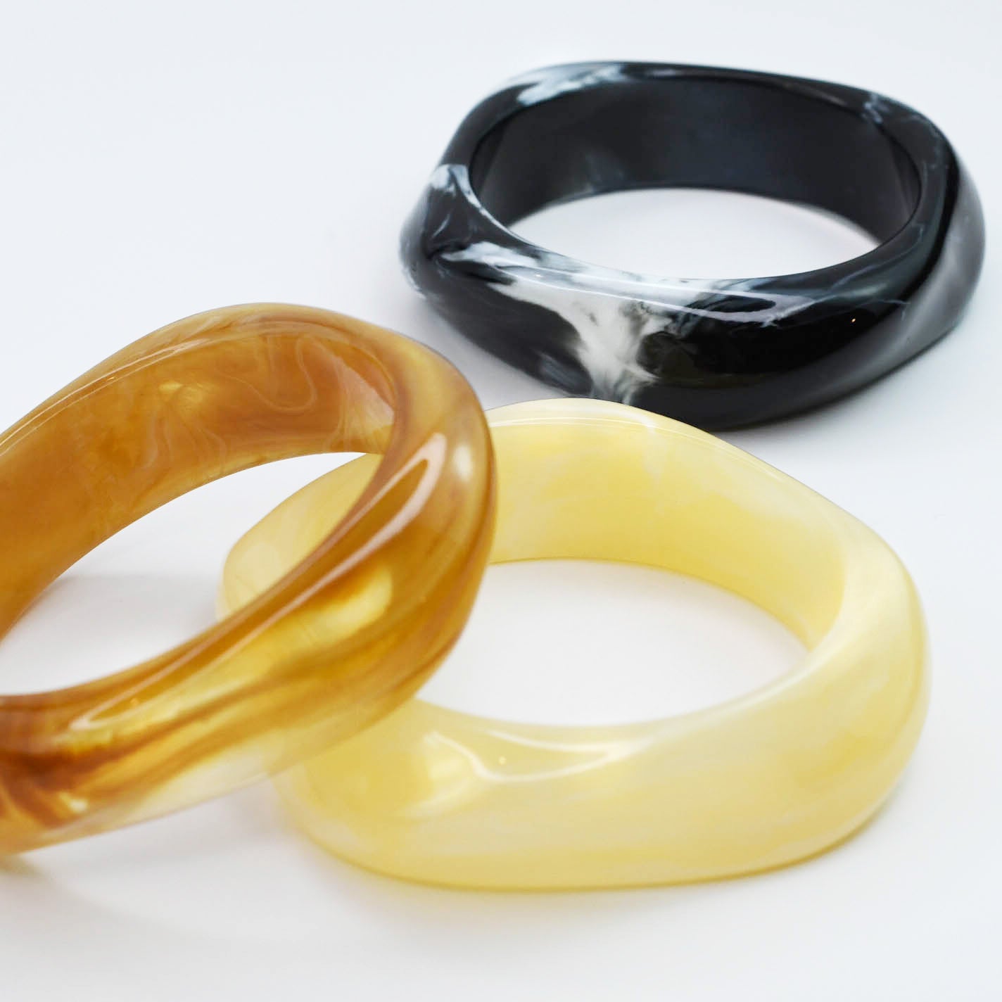 Modern bangle bracelet, Stylish minimalist bracelet, Sleek contemporary bangle, Polished chic bracelet, Clean modern bangle, Elegant simple bracelet, Smooth stylish bangle, Classic modern bracelet, Trendy sleek bangle, Refined minimalist bracelet, Contemporary chic bangle, Versatile modern bracelet