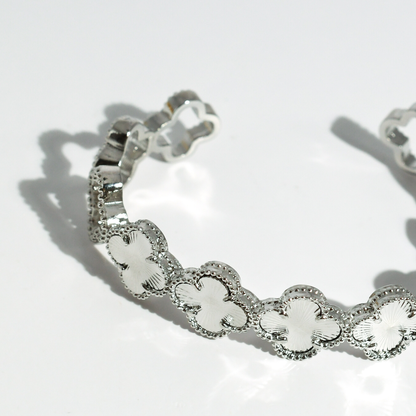 Modern bangle bracelet, Stylish minimalist bracelet, Sleek contemporary bangle, Polished chic bracelet, Clean modern bangle, Elegant simple bracelet, Smooth stylish bangle, Classic modern bracelet, Trendy sleek bangle, Refined minimalist bracelet, Contemporary chic bangle, Versatile modern bracelet