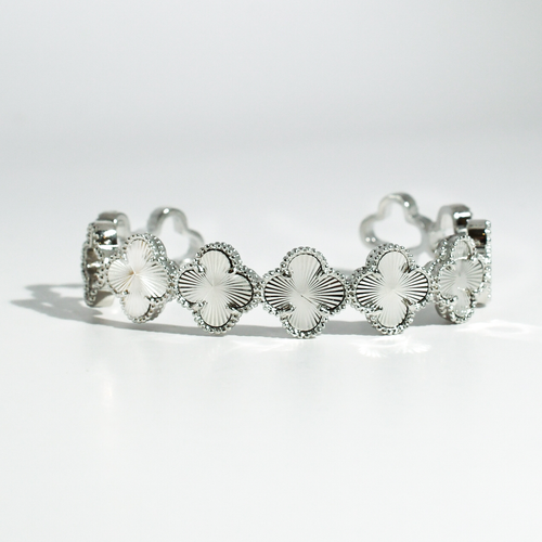 Modern bangle bracelet, Stylish minimalist bracelet, Sleek contemporary bangle, Polished chic bracelet, Clean modern bangle, Elegant simple bracelet, Smooth stylish bangle, Classic modern bracelet, Trendy sleek bangle, Refined minimalist bracelet, Contemporary chic bangle, Versatile modern bracelet