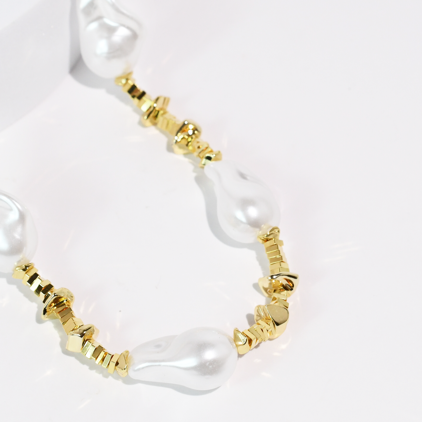 Pearly Queen Necklace