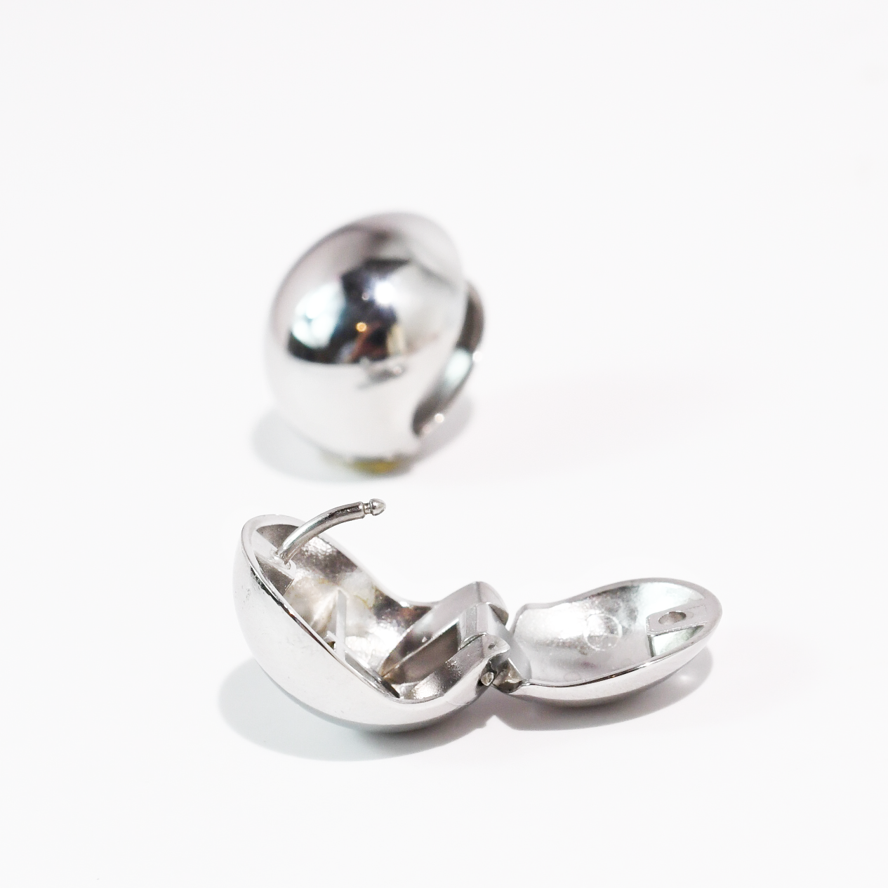 The Belle Stud Silver Waterproof