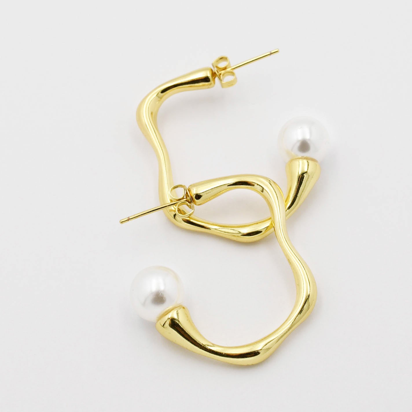 Uneven Pearl Hoop Gold G22