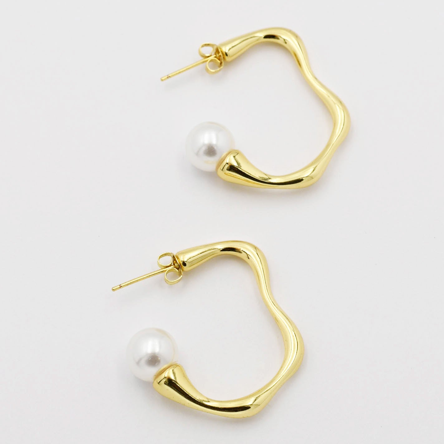 Uneven Pearl Hoop Gold G22