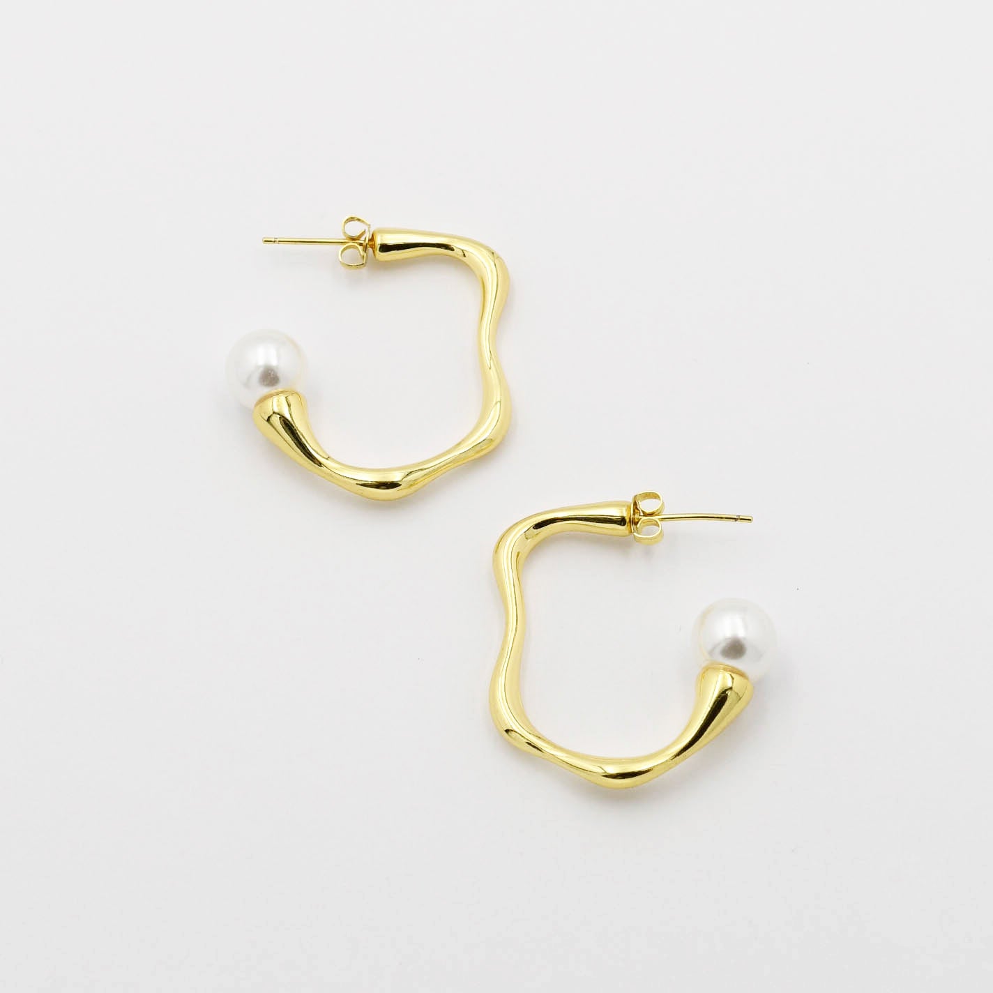 Uneven Pearl Hoop Gold G22