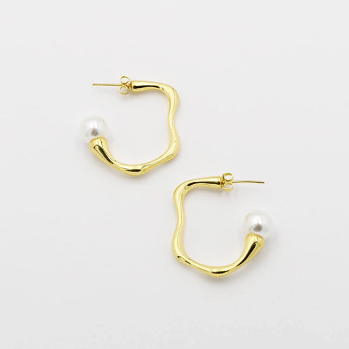 Uneven Pearl Hoop Gold G22