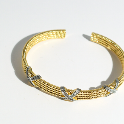 Modern bangle bracelet, Stylish minimalist bracelet, Sleek contemporary bangle, Polished chic bracelet, Clean modern bangle, Elegant simple bracelet, Smooth stylish bangle, Classic modern bracelet, Trendy sleek bangle, Refined minimalist bracelet, Contemporary chic bangle, Versatile modern bracelet